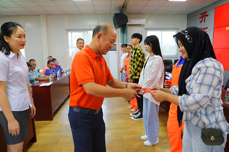 “金秋助學(xué)，圓夢明佳！”明佳集團黨支部及工會組織開展愛心助學(xué)活動！